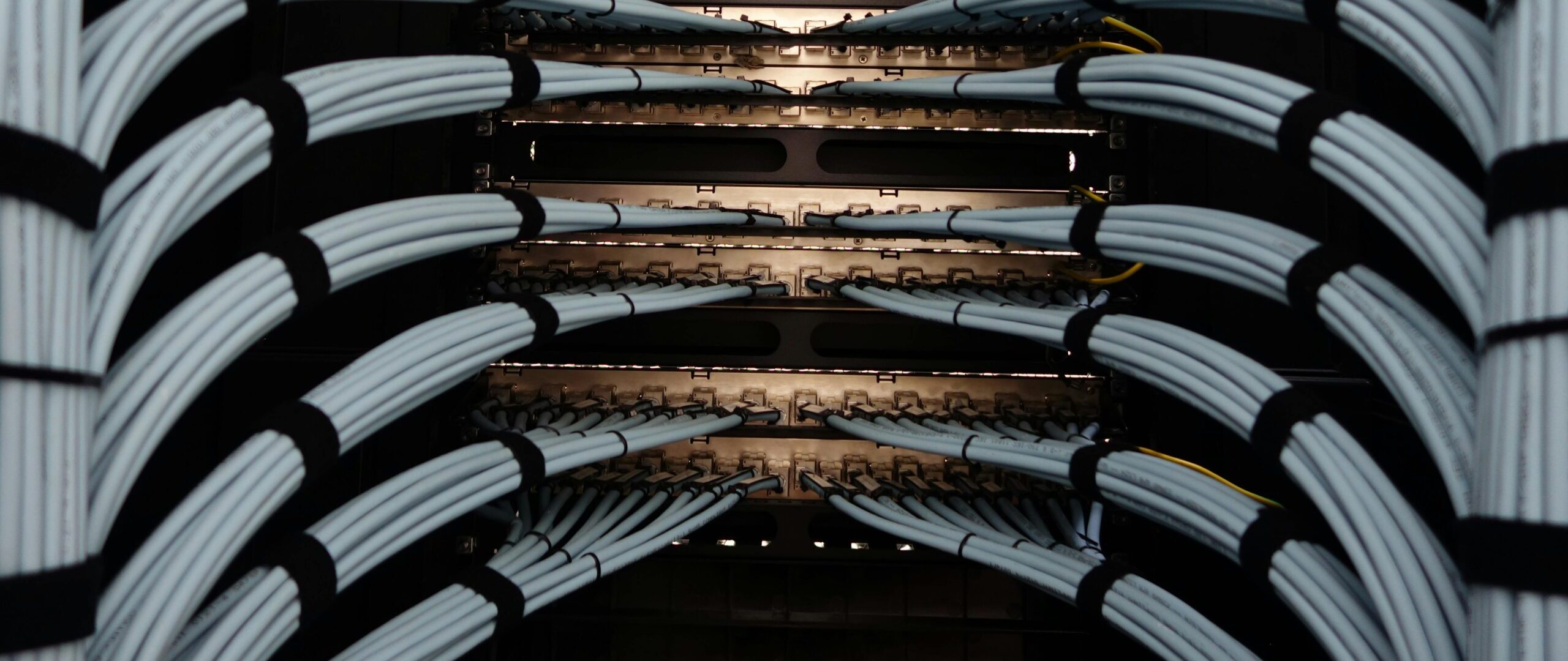 Descubra o que é projeto turnkey em TI e como a A7 entrega soluções completas em infraestrutura de rede, telecomunicações e outsourcing de TI.